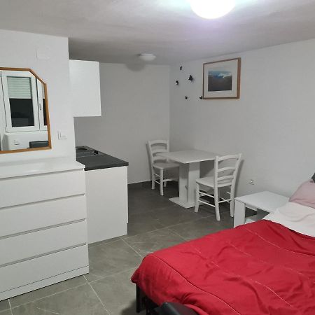 Apartament Marton Krk Zewnętrze zdjęcie